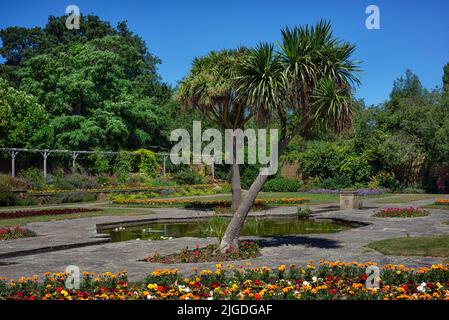 SOUTHEND-ON-SEA, ESSEX, Großbritannien - 30. JUNI 2018: Die Ornamental Gardens im Priory Park im Sommer Stockfoto