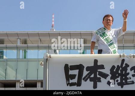 Tokio, Japan. 09.. Juli 2022. Der ehemalige Gouverneur von Tokio, Naoki Inose, wirbt bei den Wahlen zum Repräsentantenhaus 2022 am 11.. Juli als Kandidat für die Japan Innovation Party. Inose war von Dezember 2012 bis Dezember 2013 (die kürzeste Amtszeit in der Geschichte) Gouverneur von Tokio und trat inmitten von Finanzskandalen zurück. (Foto von Damon Coulter/SOPA Images/Sipa USA) Quelle: SIPA USA/Alamy Live News Stockfoto