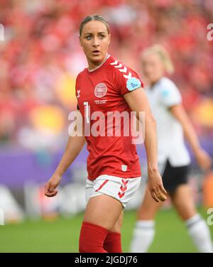 08 Jul 2022 - Deutschland gegen Dänemark - UEFA Women's Euro 2022 - Gruppe B - Brentford Community Stadium die dänische Sanne Troelsgaard während des UEFA Women's Euro 2022-Spiels gegen Deutschland Bildnachweis: © Mark Pain / Alamy Live News Stockfoto