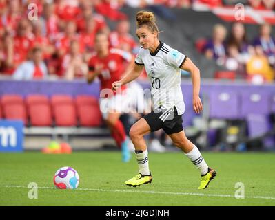 08 Jul 2022 - Deutschland gegen Dänemark - UEFA Women's Euro 2022 - Gruppe B - Brentford Community Stadium die deutsche Nationalmannschaft Lina Magull während des UEFA Women's Euro 2022-Spiels gegen Dänemark Bildnachweis: © Mark Pain / Alamy Live News Stockfoto