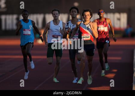 Luca Chatham gewinnt 800 m Hitze in 1:49,22, während der Under Armour Sunset Tour Track and Field Meet am Samstag, den 9. Juli 2022, in Los Angeles. Stockfoto