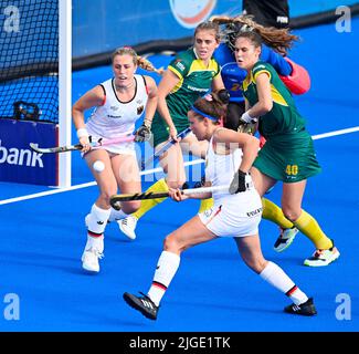 Hockey, Damen: WM, Deutschland - Südafrika, Crossover 7. SpieltagBild: Pauline Heinz und Hanrie Louw sehen Charlotte Stapenhorst Stockfoto