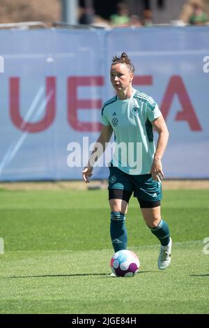 London, Großbritannien. 10.. Juli 2022. Fußball: Nationalmannschaft, Frauen, EM 2022, Training Deutschland: Marina Hegering Trainerinnen. Quelle: Sebastian Gollnow/dpa/Alamy Live News Stockfoto