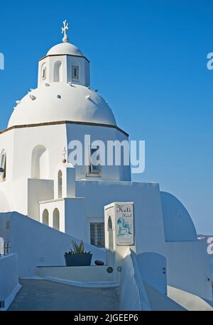 St. Minas Heilige orthodoxe Kirche in Thira (Fira) auf der Insel Santorini, Griechenland Stockfoto