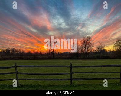 Sonnenuntergang auf dem Bauernhof, Pennsylvania, USA Stockfoto