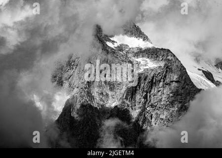 Goms - Schweiz (schwarz-weiß) Stockfoto