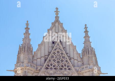 Fragment von Saint-Chapelle im Dorf Chateau de Vincennes in der Nähe von Paris, Frankreich Stockfoto