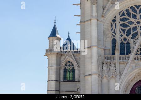 Fragment von Saint-Chapelle im Dorf Chateau de Vincennes in der Nähe von Paris, Frankreich Stockfoto