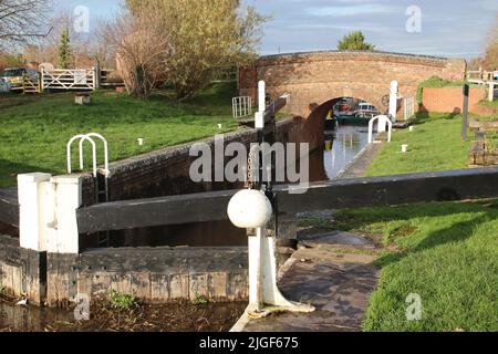 Maunsel-Schleuse am Bridgewater und Taunton Canal in Somerset. Es wurde 1827 eröffnet und verband den River Tone mit dem River Parrett Stockfoto