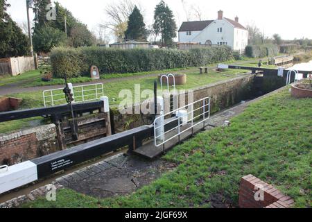 Maunsel-Schleuse am Bridgewater und Taunton Canal in Somerset. Es wurde 1827 eröffnet und verband den River Tone mit dem River Parrett Stockfoto