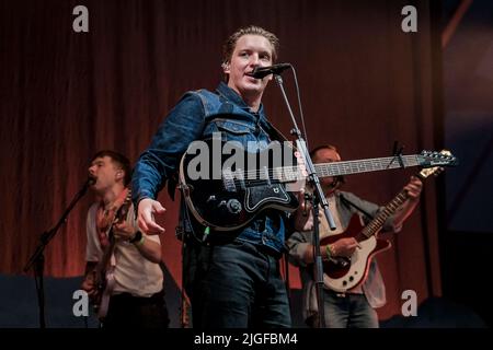 Pilton, Großbritannien. 26.. Juni 2022. Der Gewinner der Brit Awards und YouTube-Musikpreise, der englische Singer Songwriter George Ezra Barnett, tritt 2014 live auf der John Peel Stage beim Glastonbury Festival auf. (Foto von Dawn Fletcher-Park/SOPA Images/Sipa USA) Quelle: SIPA USA/Alamy Live News Stockfoto