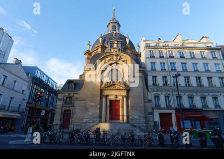 Der Marais-Tempel oder die Kirche Sainte Marie de Visitation in Paris, Frankreich. Gebaut in 1632-1634. Stockfoto