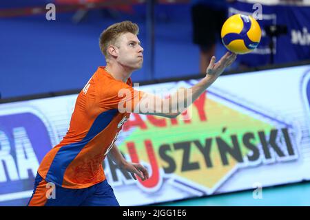 Danzig, Polen. 10.. Juli 2022. Bennie Junior Tuinstra beim Spiel der FIVB Volleyball Nations League Men's Pool 6 zwischen Italien und den Niederlanden am 10. Juli 2022 in Danzig, Polen. (Foto von Piotr Matusewicz/PressFocus/SIPA USA) France OUT, Poland OUT Credit: SIPA USA/Alamy Live News Stockfoto