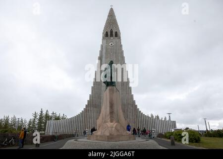 Eine allgemeine Ansicht von Hallgrímskirkja, Kirche von Island, in Reykjavík, Island. Bild aufgenommen am 10.. Juli 2022. © Belinda Jiao jiao.bilin@gmail.com 075 Stockfoto