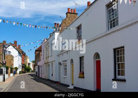 Ferienhäuser an der Church Street in Old Isleworth, West London, Großbritannien Stockfoto