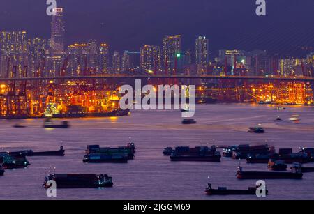 Kwai Chung und Kwai Tsing Container Terminals, Victoria Harbour, Hongkong, China. Stockfoto