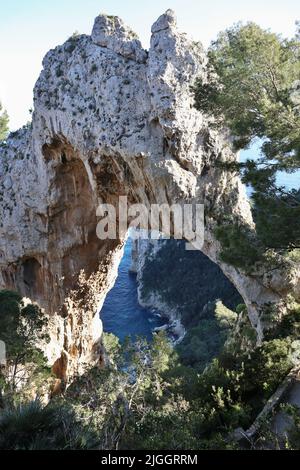 Capri - Arco Naturale al Tramonto dalla terrazza del belvedere Stockfoto