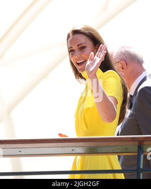 Wimbledon, Großbritannien. 09.. Juli 2022. Kate Middleton (Catherine), die Herzogin von Cambridge, kommt zum Tennis. Wimbledon Day Thirteen, Ladies Final Day, Wimbledon, London, Großbritannien, Am 9. Juli 2022. Kredit: Paul Marriott/Alamy Live Nachrichten Stockfoto