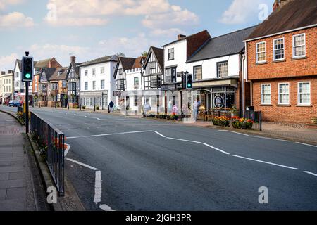 Reihe von Geschäften Straßenszene Hauptstraße Henley in Arden hübsche cotswolds Dorf Stadt Warwickshire England Großbritannien Stockfoto