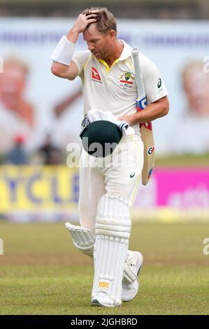 Galle, Sri Lanka. 11.. Juli 2022. Der Australier David Warner reagiert, als er nach seiner Entlassung am 4.. Tag des Test-Cricket-Spiels 2. zwischen Sri Lanka und Australien im Galle International Cricket Stadium in Galle am 11.. Juli 2022 den Boden verlässt. Viraj Kothalwala/Alamy Live News Stockfoto