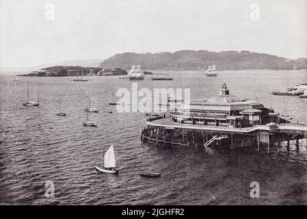 The Pier, Plymouth, England, hier im 19.. Jahrhundert gesehen. Aus der ganzen Küste, ein Album mit Bildern von Fotografien der Chief Seaside Orte von Interesse in Großbritannien und Irland veröffentlicht London, 1895, von George Newnes Limited. Stockfoto