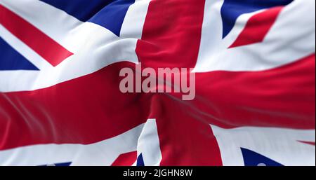 Nahaufnahme der Flagge des Vereinigten Königreichs, die im Wind winkt. Das Vereinigte Königreich ist ein souveränes Land, das England, Wales, Schottland und Nortthe umfasst Stockfoto