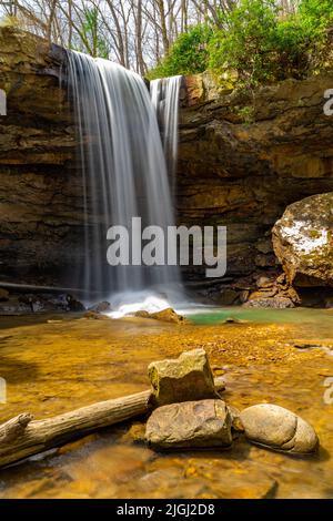 Eine wunderschöne Aufnahme der Cucumber Falls im Ohiopyle State Park Stockfoto