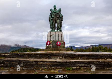 Schottland, Großbritannien - 8 2021. Oktober: Das Commando Memorial in Lochaber, Schottland. Es ist den Männern der ursprünglichen britischen Kommandoeinheiten gewidmet, die erhoben wurden Stockfoto