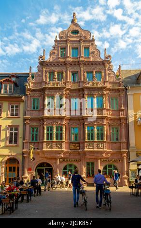 Heidelberg, Deutschland: Juni 2. 2022: Das historische Hotel Ritter in Heidelberg. Das traditionelle Hotel ist eines der Stockfoto