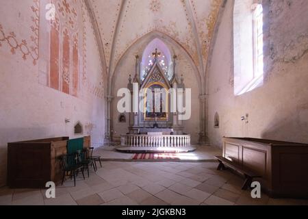 Saaremaa Kirche; mittelalterliche Wandmalereien und mittelalterliche Gemälde aus dem Jahr 1400s, Karja Kirche, eine lutherische Kirche, Saaremaa Insel, Estland Europa Stockfoto