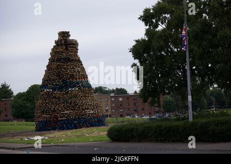 Rathcoole Bonfire, 11.. Juli 2022 Stockfoto