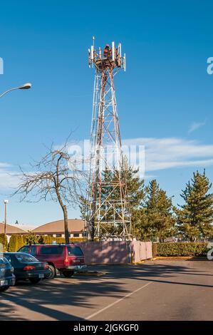 Kommunikationsturm am Hillsboro Airport in Hillsboro, Oregon. Stockfoto