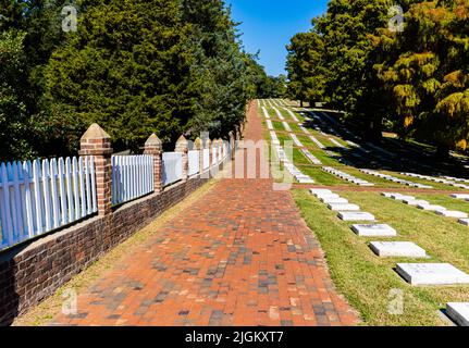 Salem God's Acre Cemetery im Old Salem Historic District, Winston-Salem, North Carolina, USA Stockfoto