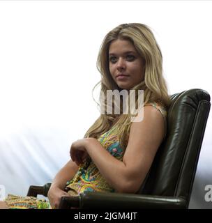 SASHA PIETERSE, INHÄRENT VICE, 2014 Stockfoto