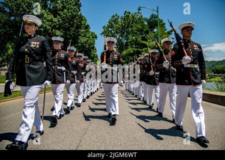 3. Juli 2022 - Charleston, West Virginia, USA - Offizielle Bilder der Gedenkfeiern für den Chief Warrant Officer 4 Herschel Woodrow Woody Williams, Träger der Ehrenmedaille, die am Sonntag, 3. Juli 2022 im West Virginia State Capitol abgehalten wurde. Der 1923 in Quiet Dell, West Virginia, geborene Williams, 98, erhielt die Ehrenmedaille für âconspicuous Galanterie und Unerschrocken auf Risiko seines Lebens, das über die Pflicht hinausgeht'', während er als Abbruchsergeant bei den 21. Marineinfanteristen diente, Dritte Marine Division beim Kampf gegen japanische Truppen auf Iwo Jima am 23. Februar 1945. Zu der Zeit Stockfoto