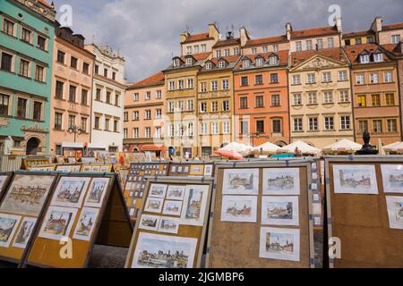 Gemälde auf dem Altstädter Marktplatz in Warschau, Polen. Stockfoto