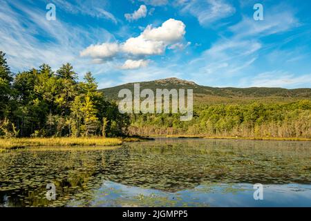 Blick auf den Mount Monadnock von der Route 123 in Jaffrey, New Hampshire Stockfoto