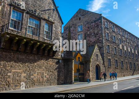 Old Moray House auf dem Holyrood Campus der Universität Edinburgh, 174 Canongate, Royal Mile in der Altstadt von Edinburgh, Schottland, Großbritannien. Die Altstadt von Edinburgh ist ein Stockfoto