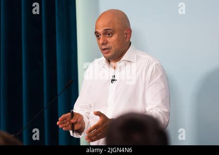 London, Großbritannien. 11.. Juli 2022. Der Kandidat der konservativen Parteiführung, Sajid Javid, MP, spricht beim Start seiner Kampagne in London. Der Zeitplan für den Wettbewerb, um Boris Johnsons Nachfolger als konservativen Führer zu finden, wurde heute vom Ausschuss für 1922 beschlossen, wobei bis zum 5.. September ein neuer Premierminister gewählt werden soll. (Foto von Tejas Sandhu/SOPA Images/Sipa USA) Quelle: SIPA USA/Alamy Live News Stockfoto