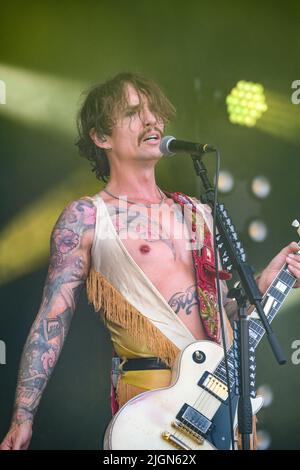 Justin Hawkins of the Darkness beim Cornbury Festival, Great Tew, Oxford, Großbritannien. 8. Juli 2022 Stockfoto