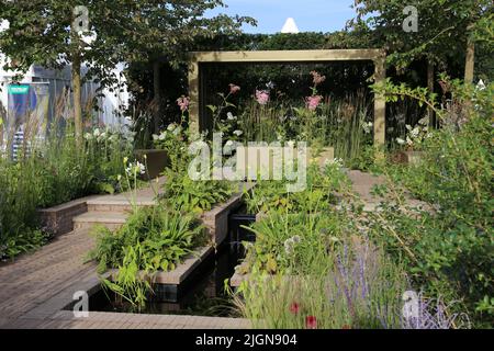 Macmillan Legacy Garden (Sean A Pritchard, Silbermedaille), Show Garden, RHS Hampton Court Palace Garden Festival 2022, London, England, Großbritannien, Europa Stockfoto