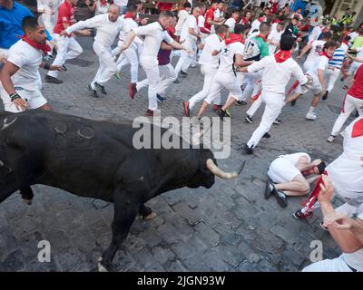 Pamplona, Spanien. 12.. Juli 2022. Sechste Stierkampfarena der San Fermin-Feierlichkeiten in Pamplona, 12. Juli 2022. Sexto encierro de las Fiestas de San Fermin en Pamplona, 12 de Julio de 2022. 900/Cordon Press Credit: CORDON PRESS/Alamy Live News Stockfoto