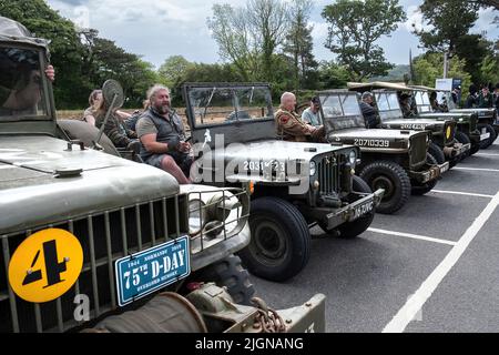 Vimtage American Willys Jeeps Fahrzeuge, die am Military Day im Trebah Garden in Cornwall im Vereinigten Königreich teilnehmen. Stockfoto