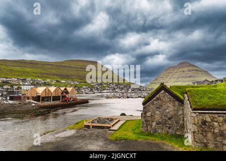 Blick auf einen Teil der Stadt Klaksvik auf den Färöern, Dänemark, im Nordatlantik Stockfoto