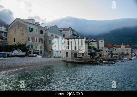 Dubrovnik, Segeltour an der Adriaküste im historischen Hafen von Trogir, Gespanschaft Split-Dalmatien, Kroatien, Stockfoto