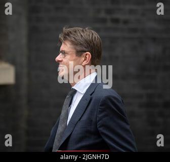 Downing Street, London, Großbritannien. 12. Juli 2022. Greg Clark MP, Staatssekretär für die Aufräumung, Wohnungsbau und Kommunen, in der Downing Street für wöchentliche Kabinettssitzung. Quelle: Malcolm Park/Alamy Live News. Stockfoto