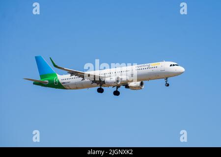 El Prat, Spanien, 8, Juli 2022. Flugzeuge landen. Quelle: JG/Alamy Live News Stockfoto