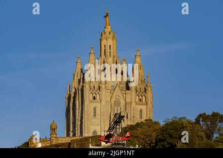 Der Sühnentempel des Heiligen Herzens Sagra Cor del Tibidabo am Morgen (Barcelona, Katalonien, Spanien) ESP: El templo del Tibidabo, España Stockfoto