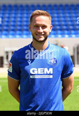 Karlsruhe, Deutschland. 12.. Juli 2022. Fotosession Karlsruher SC, Teamfoto und Portraits im BBBank Wildpark. Christoph Kobald. Quelle: Uli Deck/dpa/Alamy Live News Stockfoto