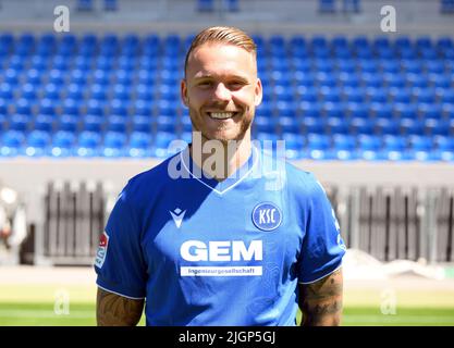 Karlsruhe, Deutschland. 12.. Juli 2022. Fotosession Karlsruher SC, Teamfoto und Portraits im BBBank Wildpark. Marcel Franke. Quelle: Uli Deck/dpa/Alamy Live News Stockfoto